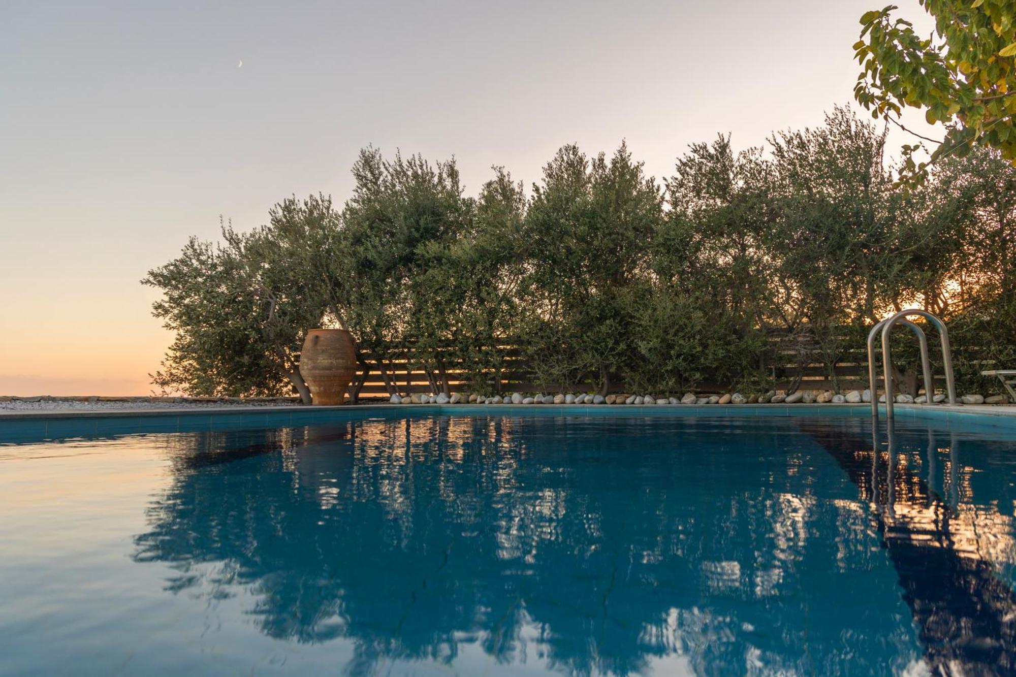 Evgoro Luxury Suites Agia Galini Exterior foto