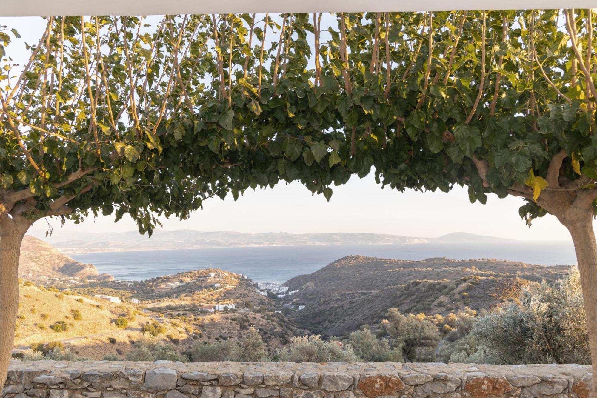 Evgoro Luxury Suites Agia Galini Exterior foto